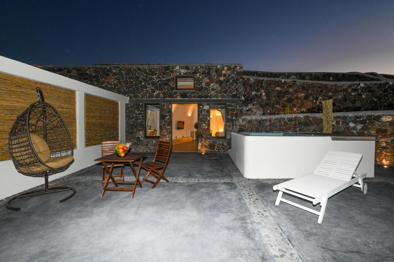 אימרוביגלי Luxe Efis Home Sea View 4 Villas & 4 Prive Jacuzzi מראה חיצוני תמונה