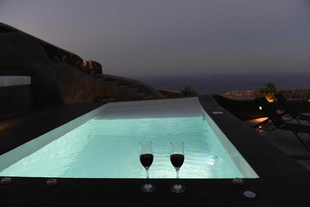 אימרוביגלי Luxe Efis Home Sea View 4 Villas & 4 Prive Jacuzzi מראה חיצוני תמונה
