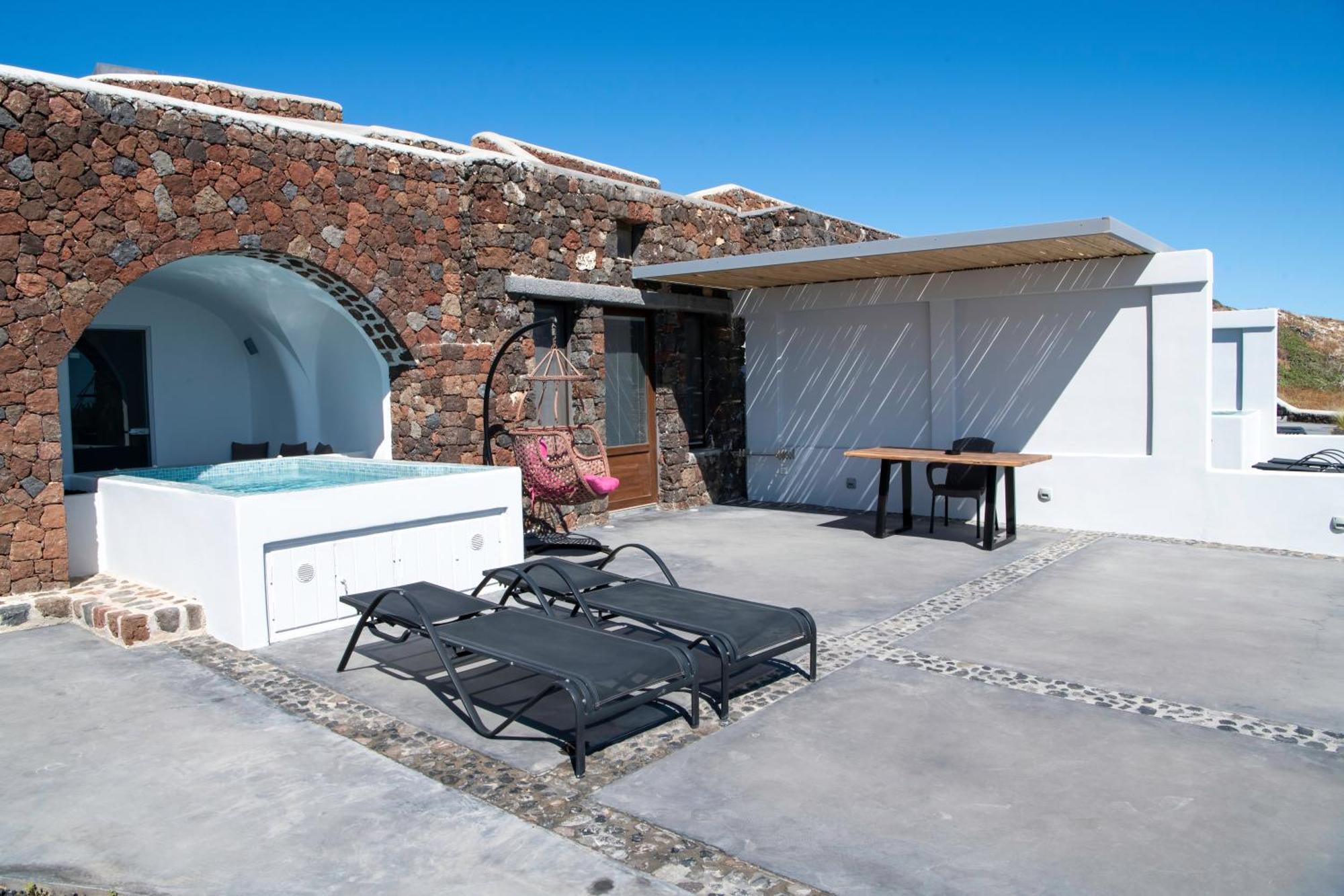 אימרוביגלי Luxe Efis Home Sea View 4 Villas & 4 Prive Jacuzzi מראה חיצוני תמונה